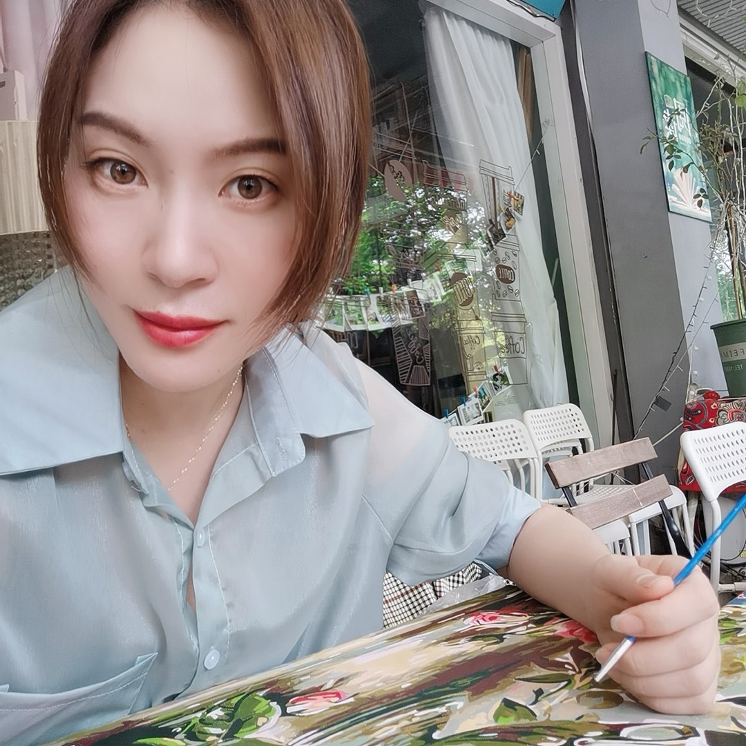 端庄苦恋紫萱的照片