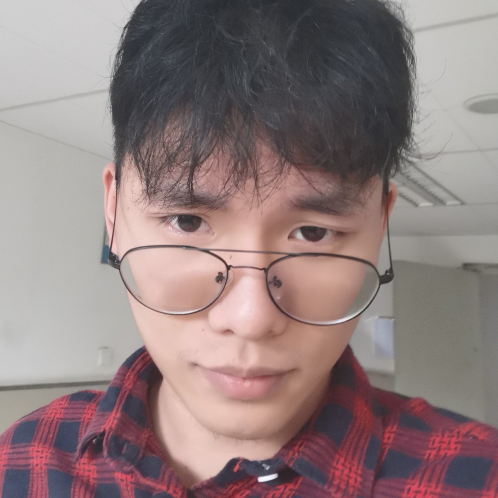 高兴保卫火车的照片