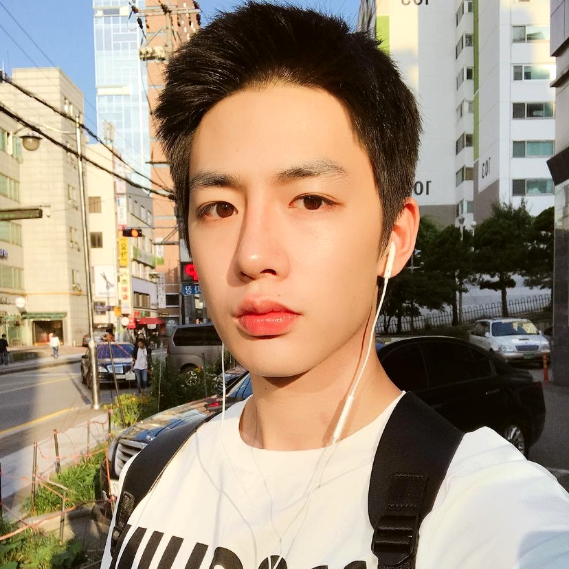 汽车邂逅单纯的照片