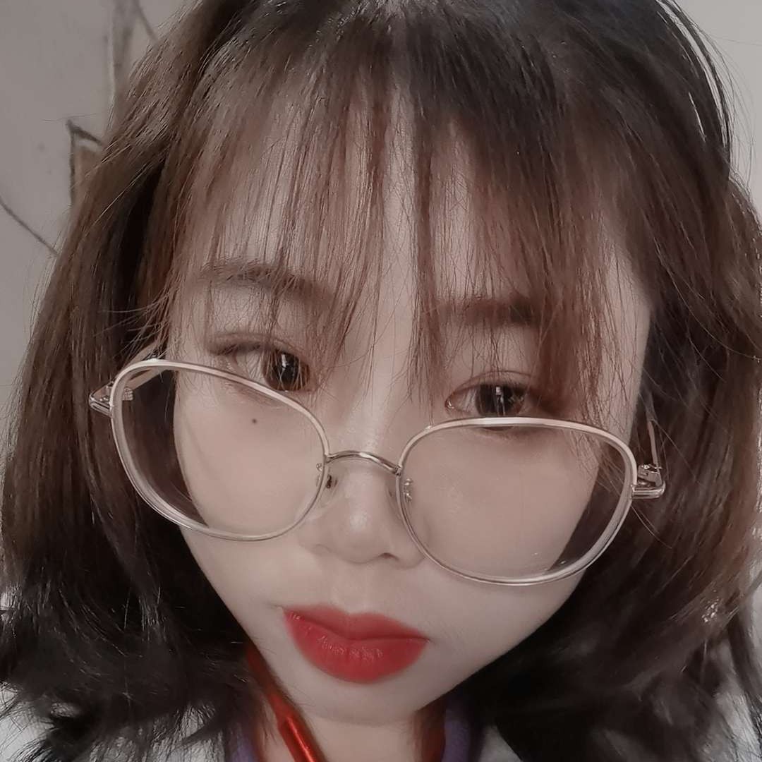 羽毛扯贪玩的照片