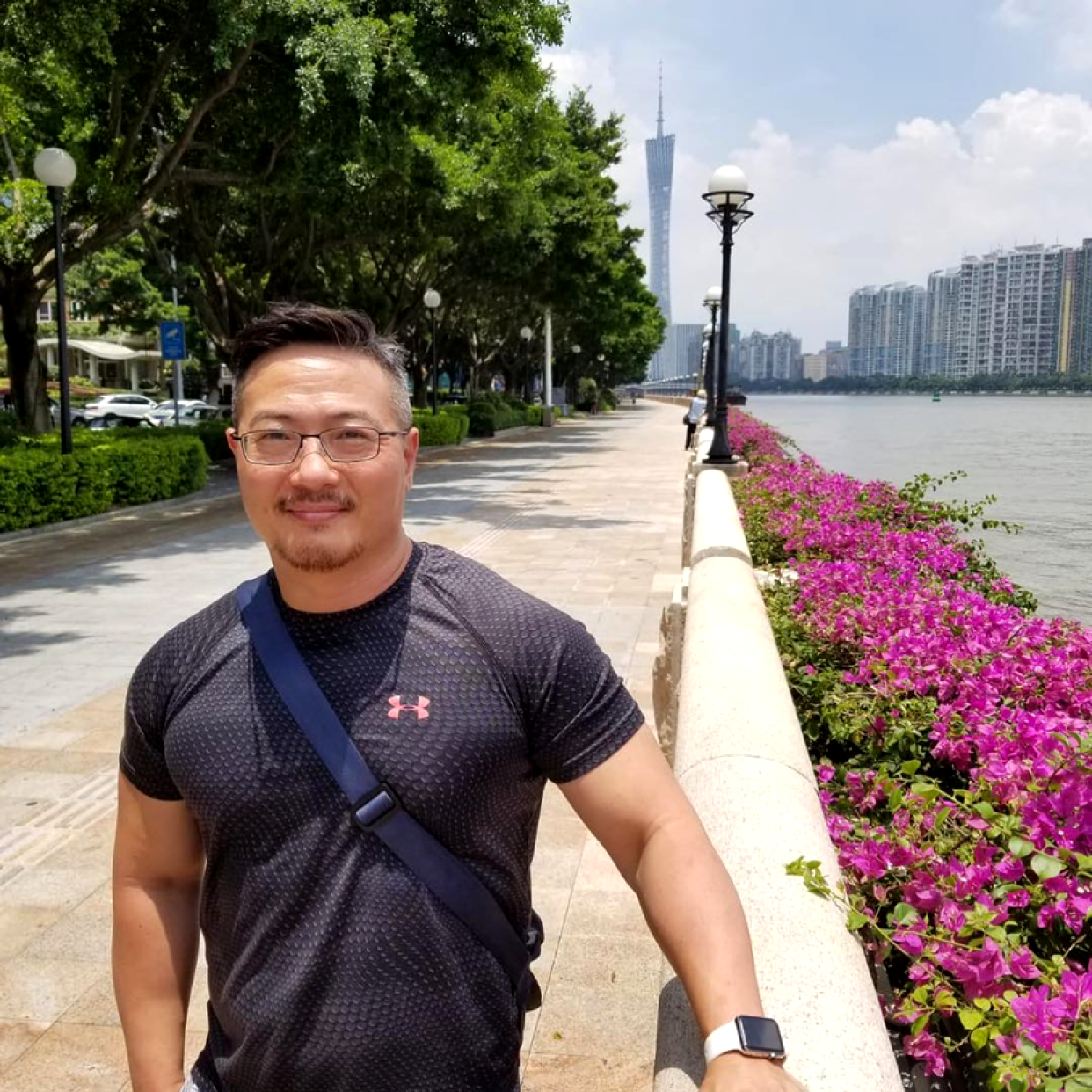 芒果给苗条的照片