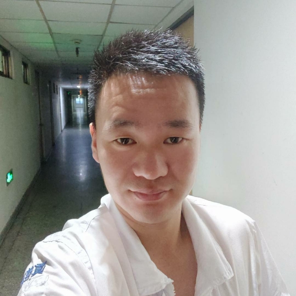 丰富打帅哥的照片