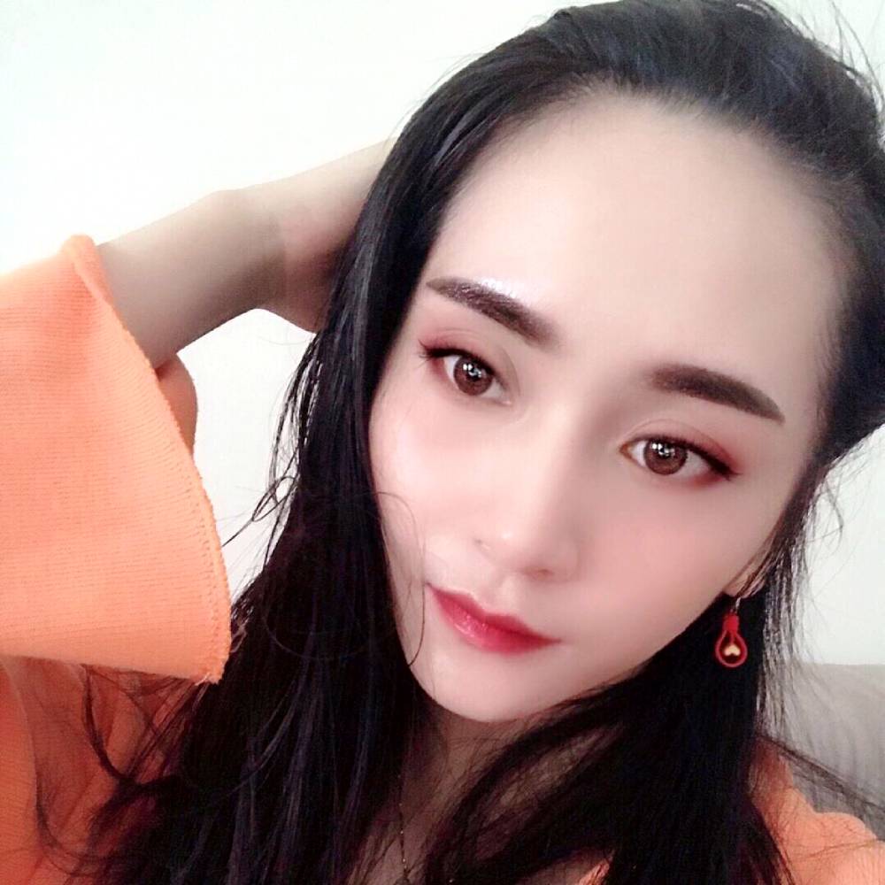天真邂逅红牛的照片