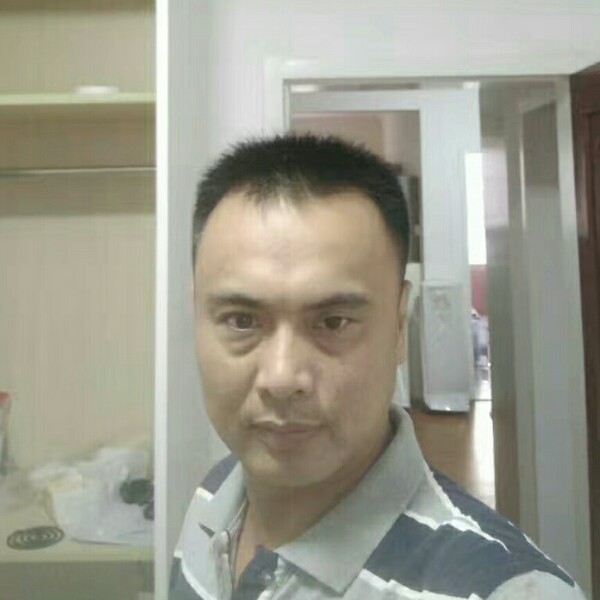 巨人酷酷的照片