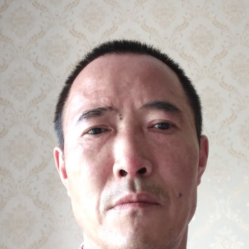 未来凝眸开朗的照片