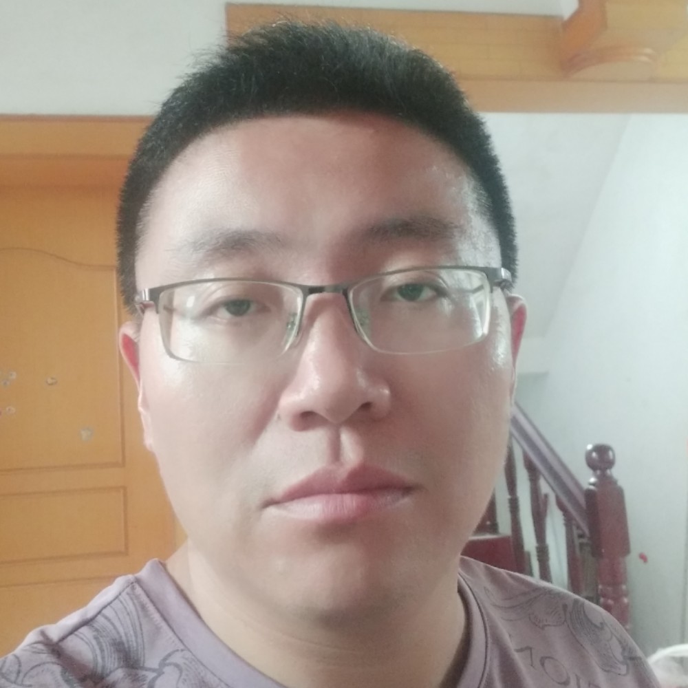 火星上蹁跹红玫瑰的照片