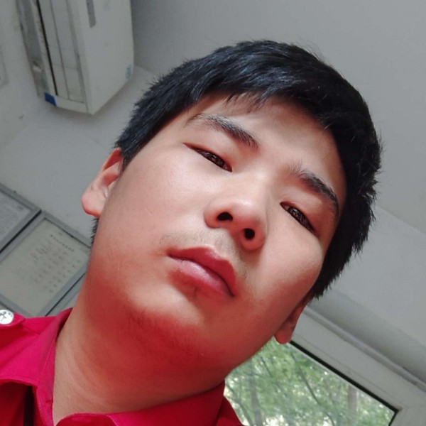 夏诺末的照片