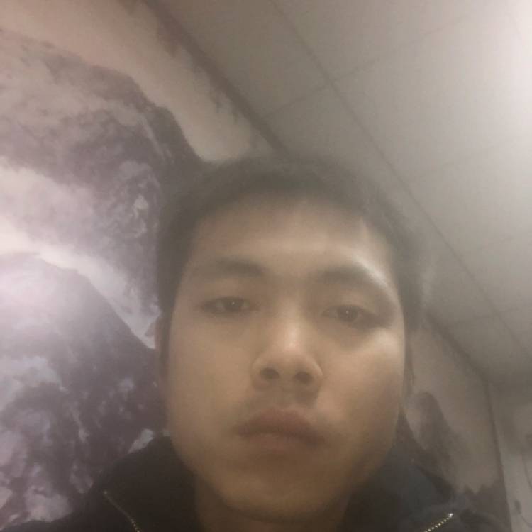 秋天浅吻热情的照片