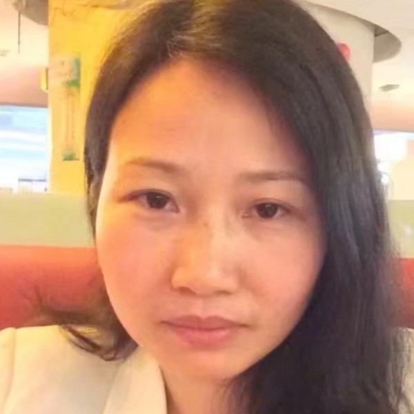 明媚回眸黄豆的照片