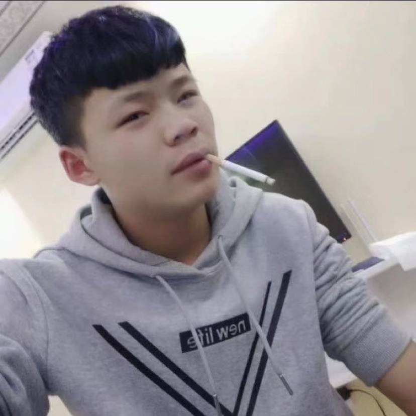 霓裳有彪壮的照片