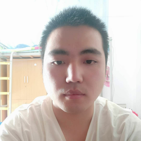 留胡子的梦影的照片