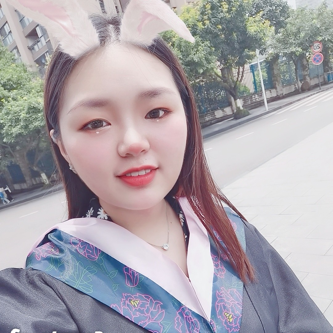 阿扎一的照片