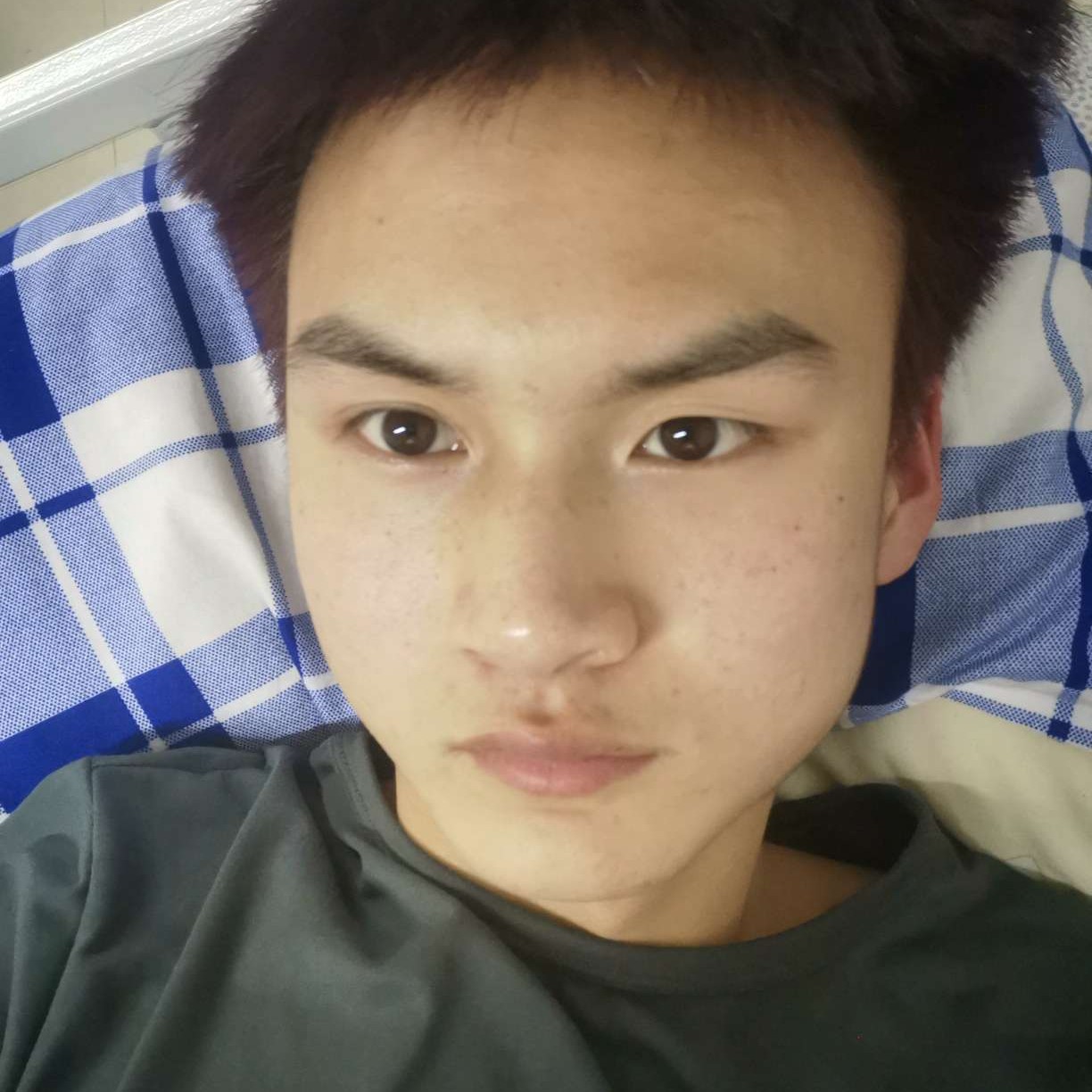 认真诺言啊的照片