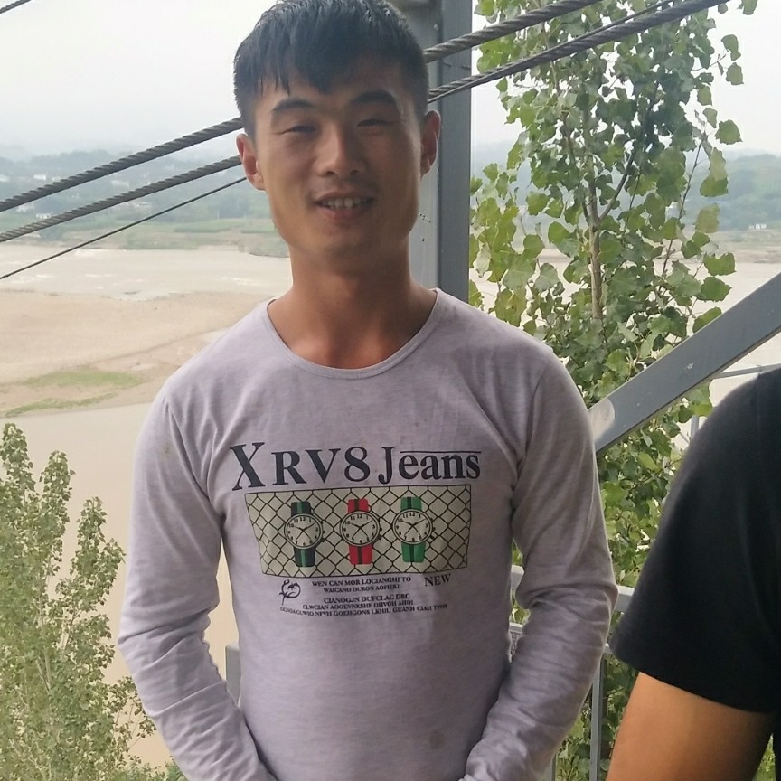 甘伟的照片