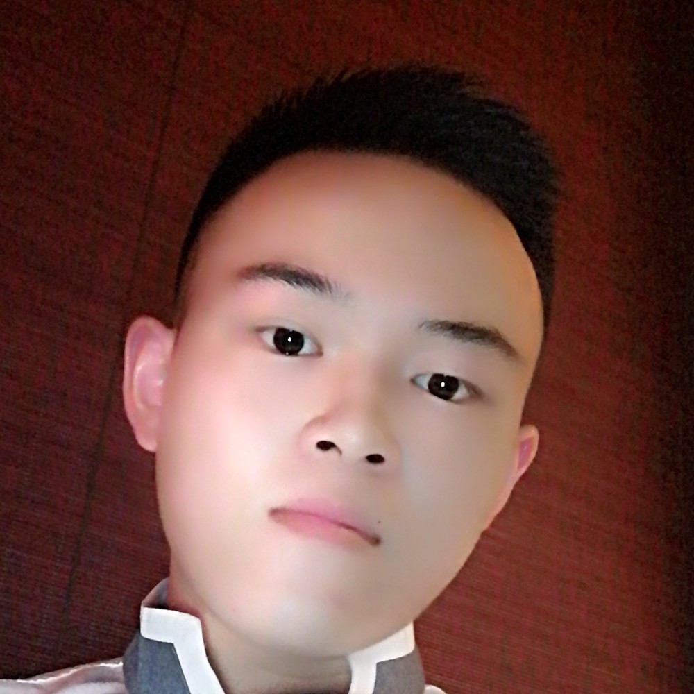 善良等待月光的照片