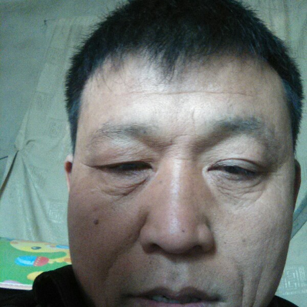 剩下的大货车的照片