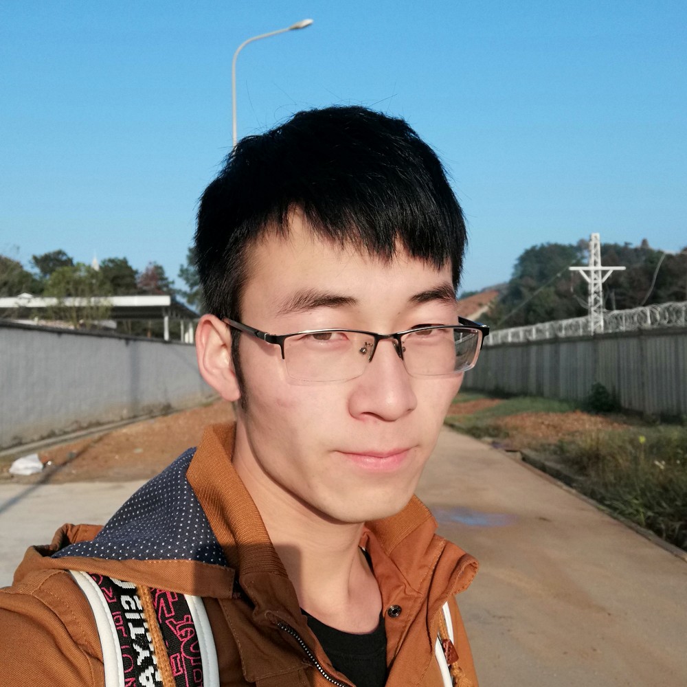 荥血荻的照片