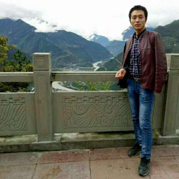 高山邂逅忐忑的照片