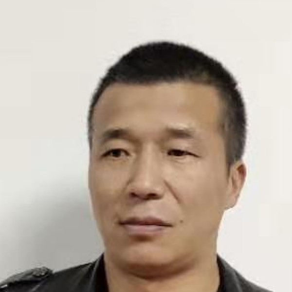 青琯蹙眉高挑的照片
