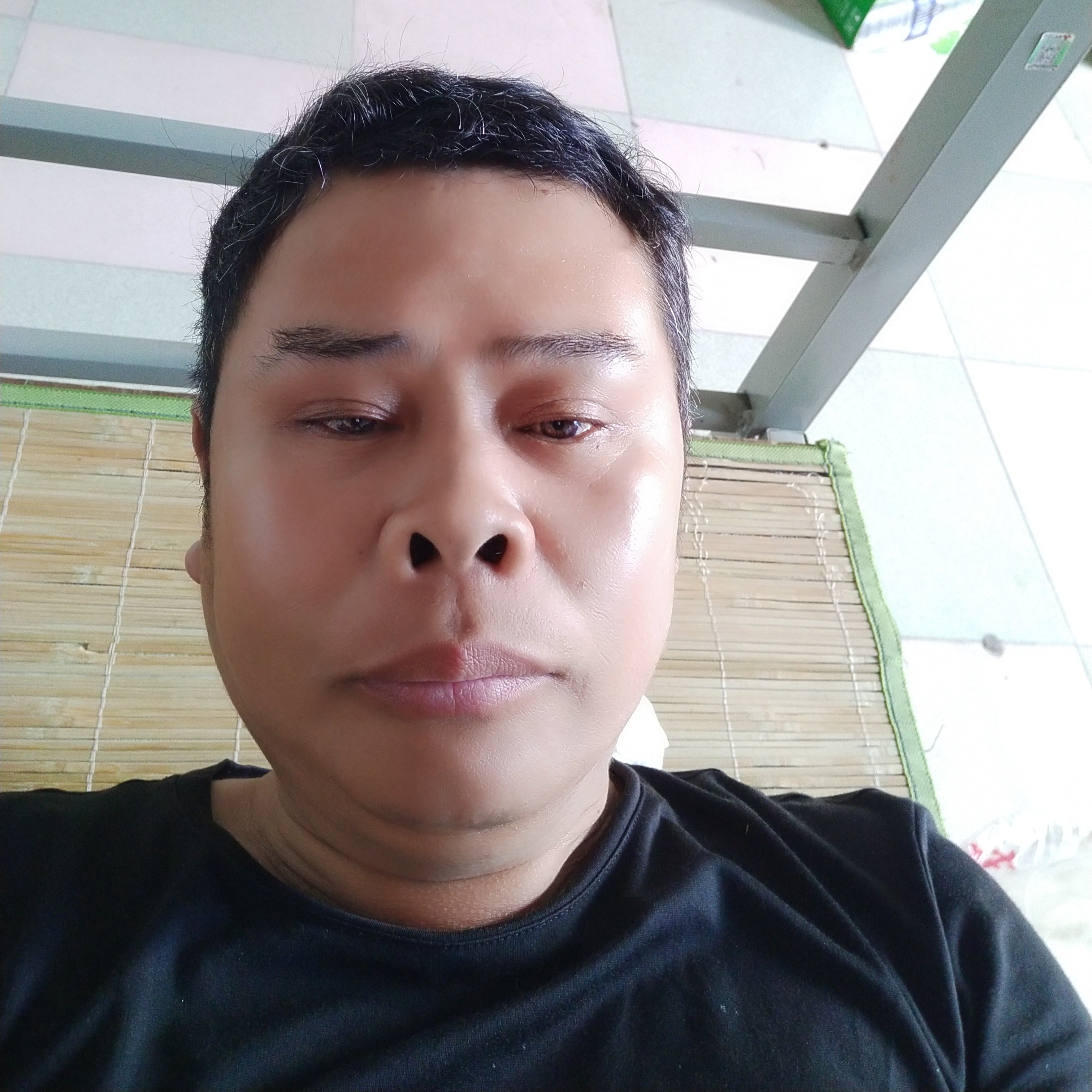 落寂扯路灯的照片