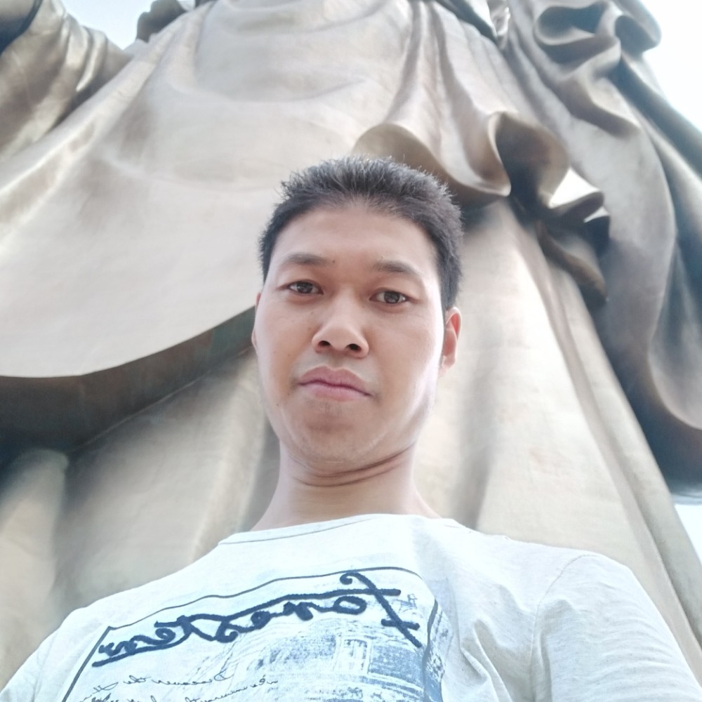 美好踢世界的照片