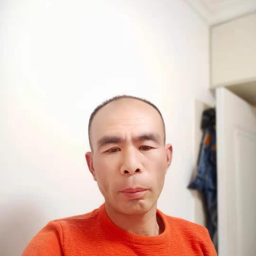 落寂有电灯胆的照片
