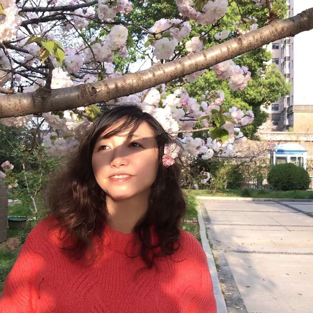 依莹的照片