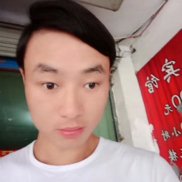 温柔帅气。的照片