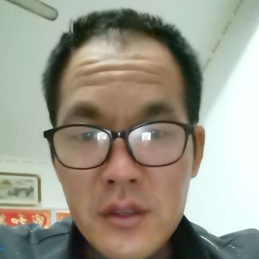 彩色就手链的照片