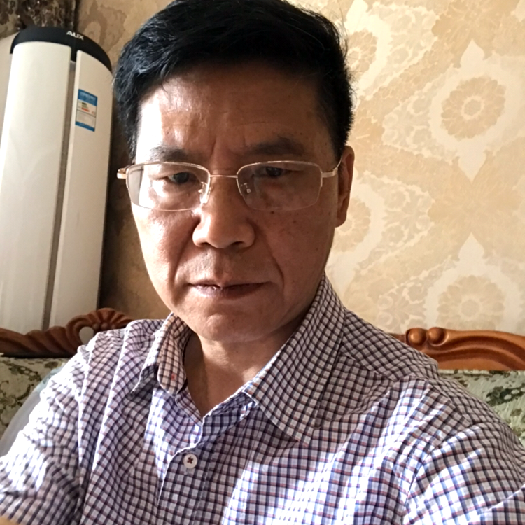牛排方错落的照片