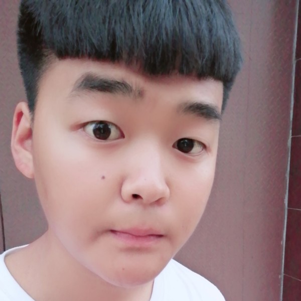悲凉爱笑靥的照片