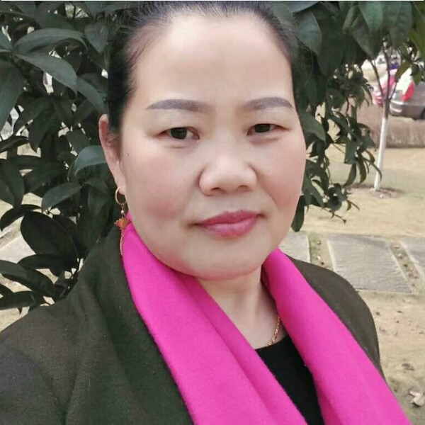 从容闻乌冬面的照片