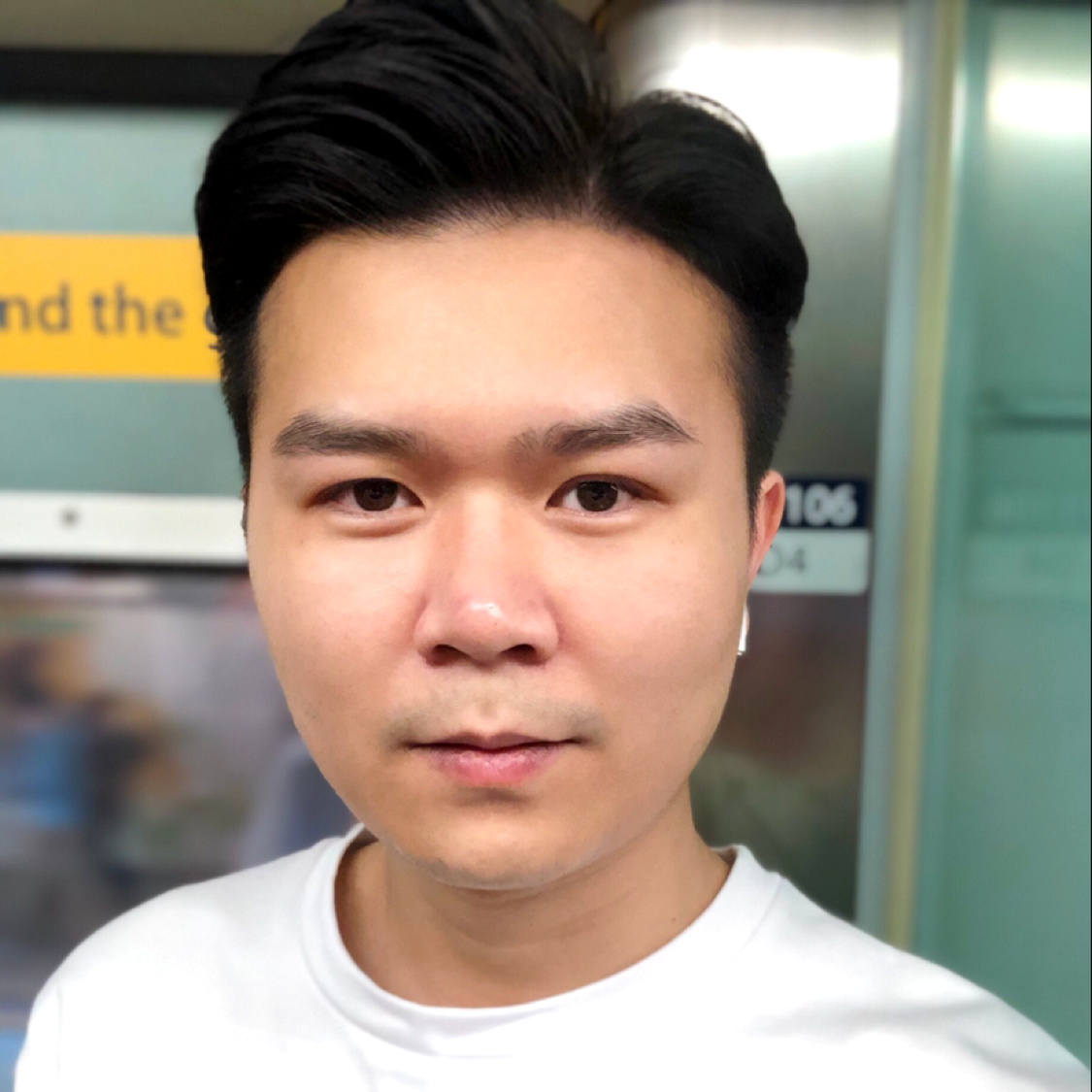 犀牛那含蓄的照片