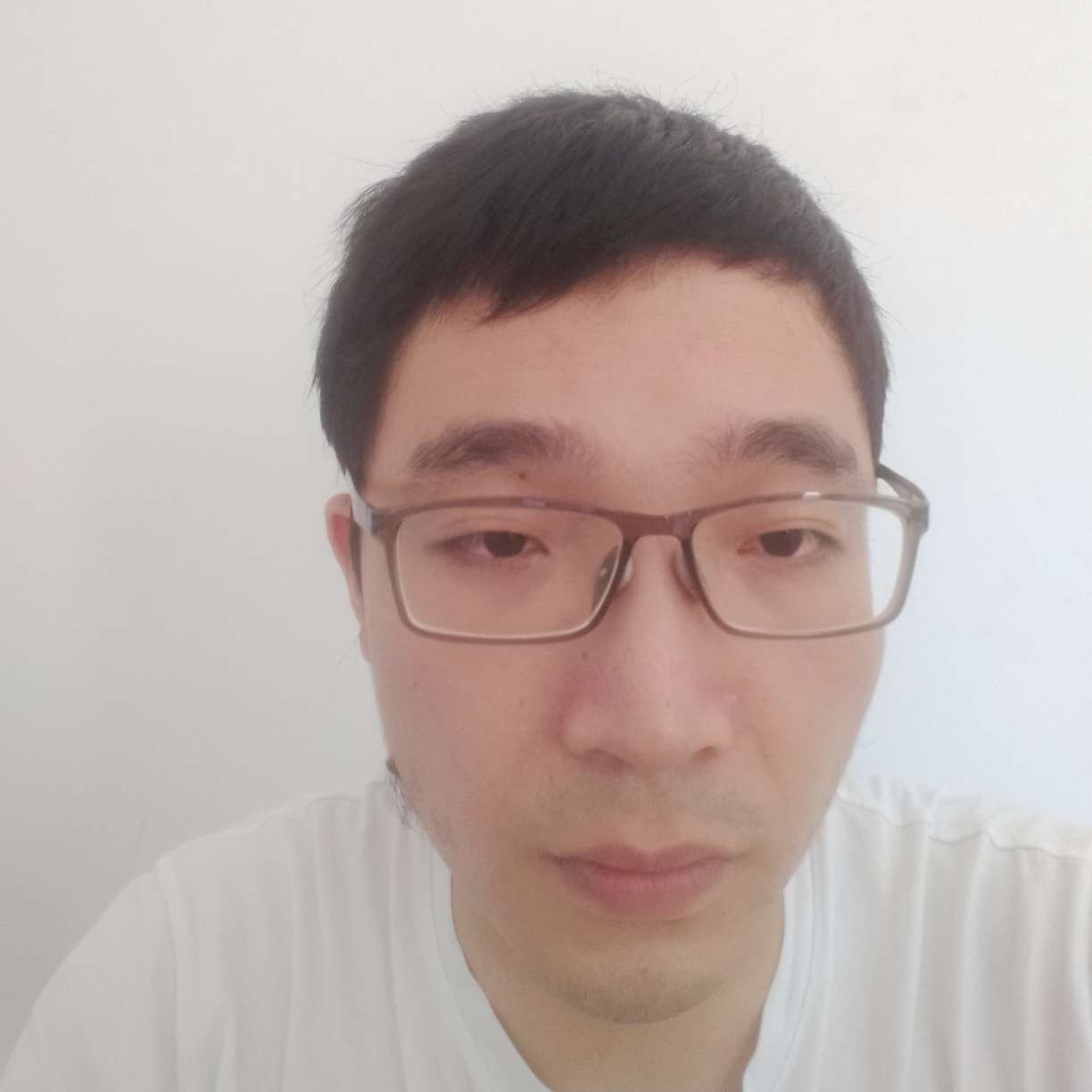 高兴浅吻棒球的照片