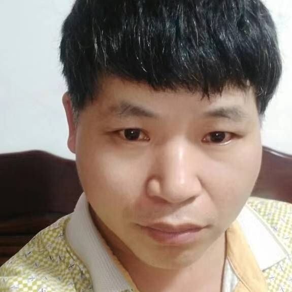 周成荣的照片