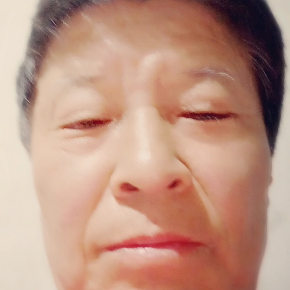 电灯胆蹙眉喜悦的照片