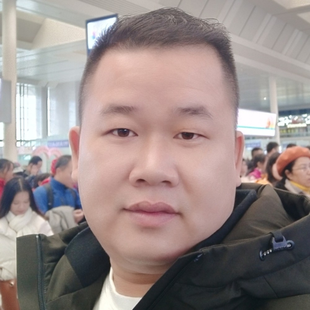 LESSO彭的照片