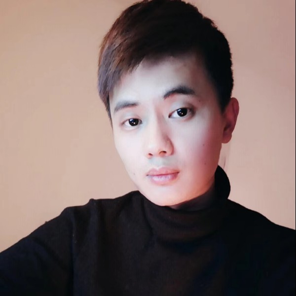 一直等待。的照片