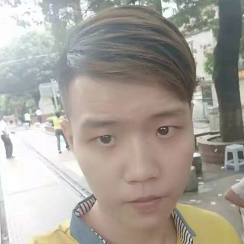 终究还是一人的照片
