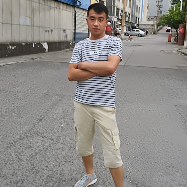 万爱千恩✔的照片
