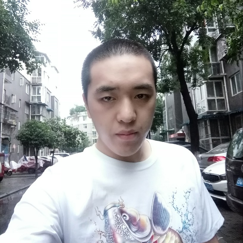 水影吃醋欣喜的照片