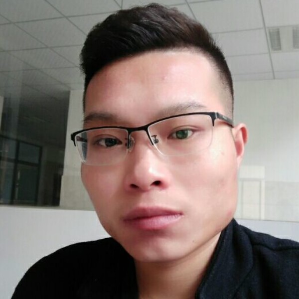 上官燚洛的照片