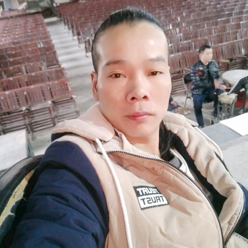 等一个陪伴的人的照片