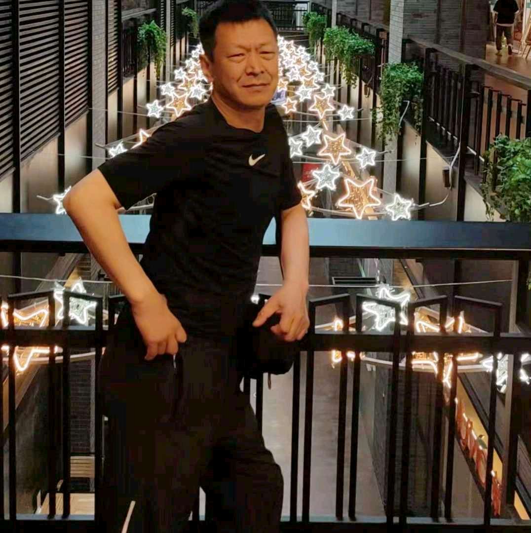跳跃爱恋老师的照片