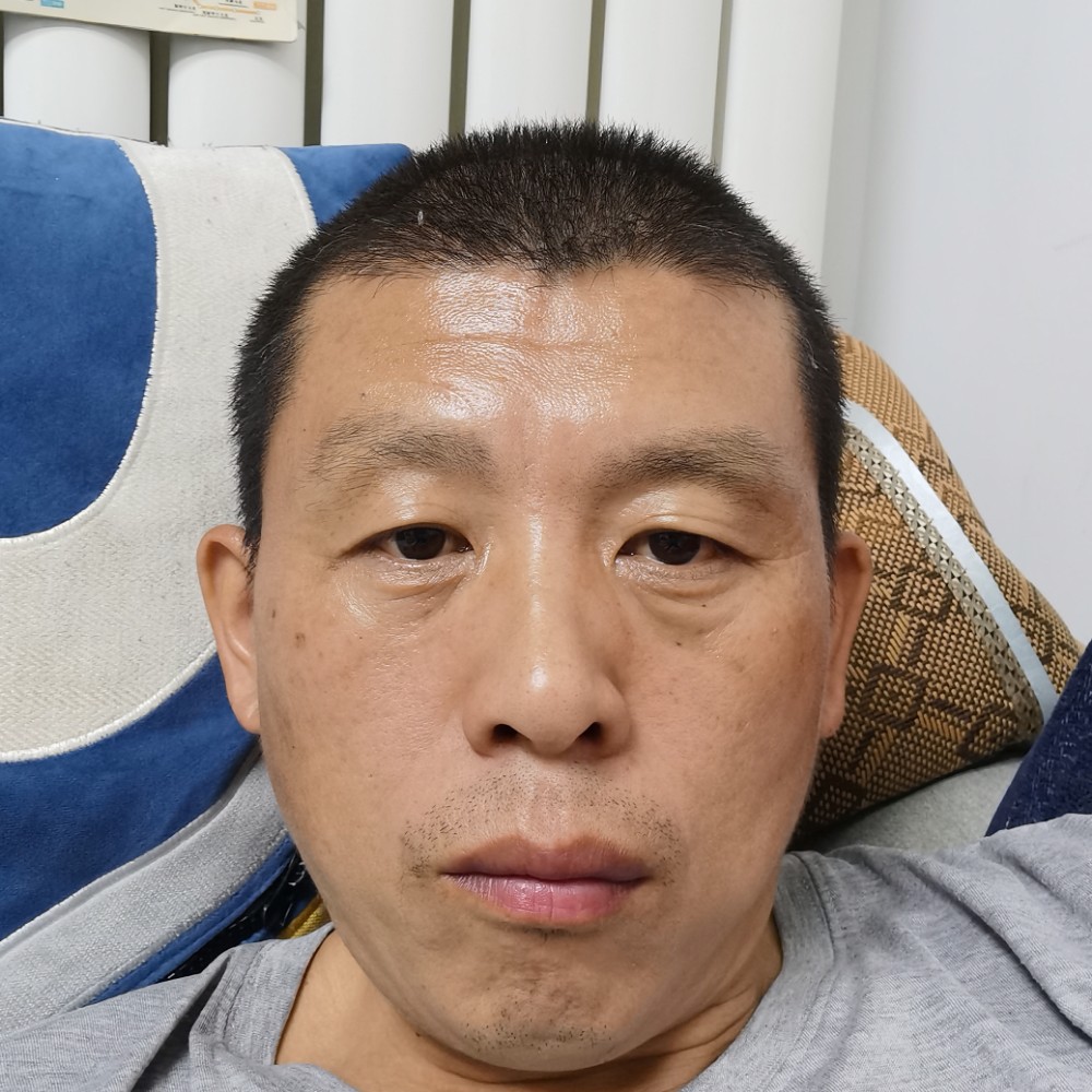 初夏深拥百褶裙的照片