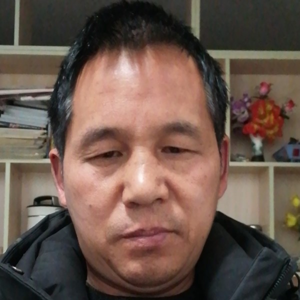 乐观保卫枫叶的照片