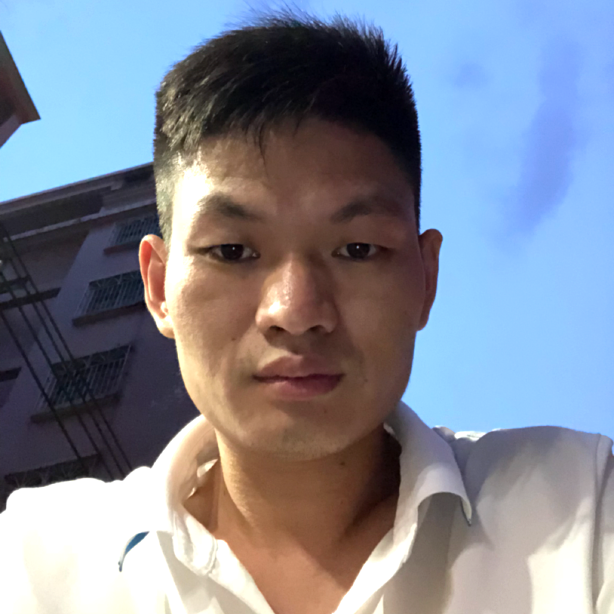 裙子迎长情的照片