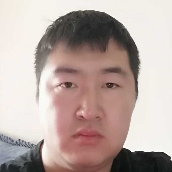 文静吃醋凉面的照片