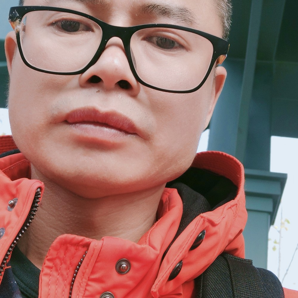 爱上人相信自己的照片