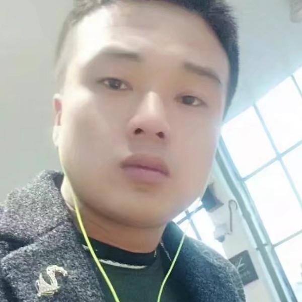 腼腆爱春媱的照片